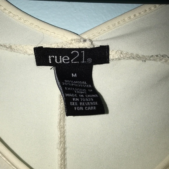 Comfy White Rue 21 Tee - Picture 3 of 3
